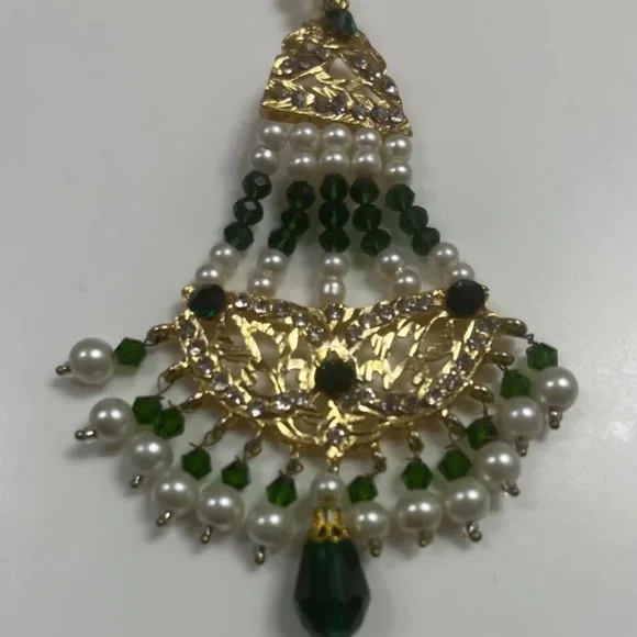 Eclectic Statement Kundan Style Indian Earrings Gold W/Green White Beads New - Picture 5 of 9